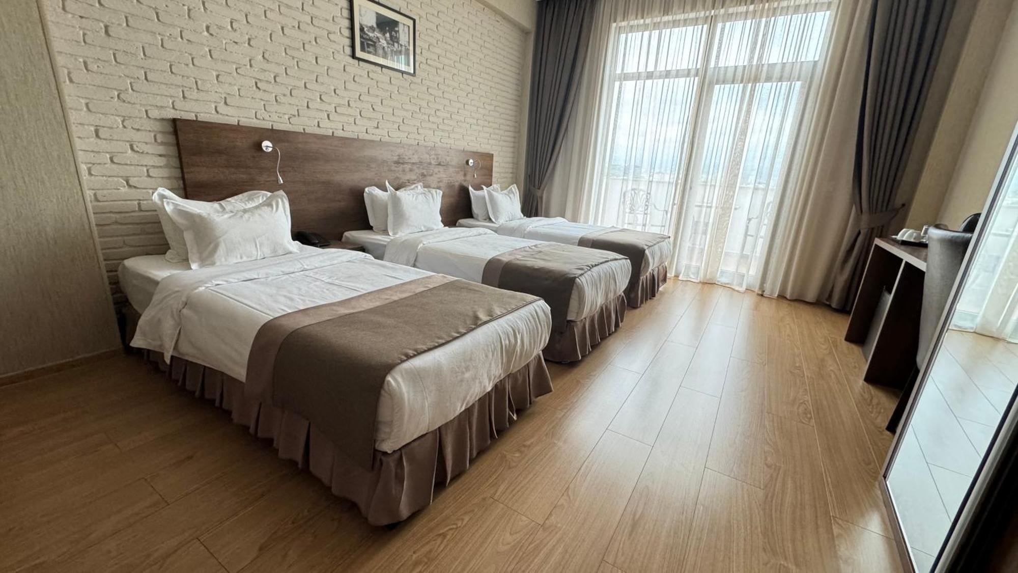 Hotel Metekhi Line 트빌리시 외부 사진